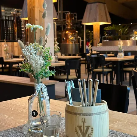 Vareler Brauhaus-hotel Dangast 3* فارل